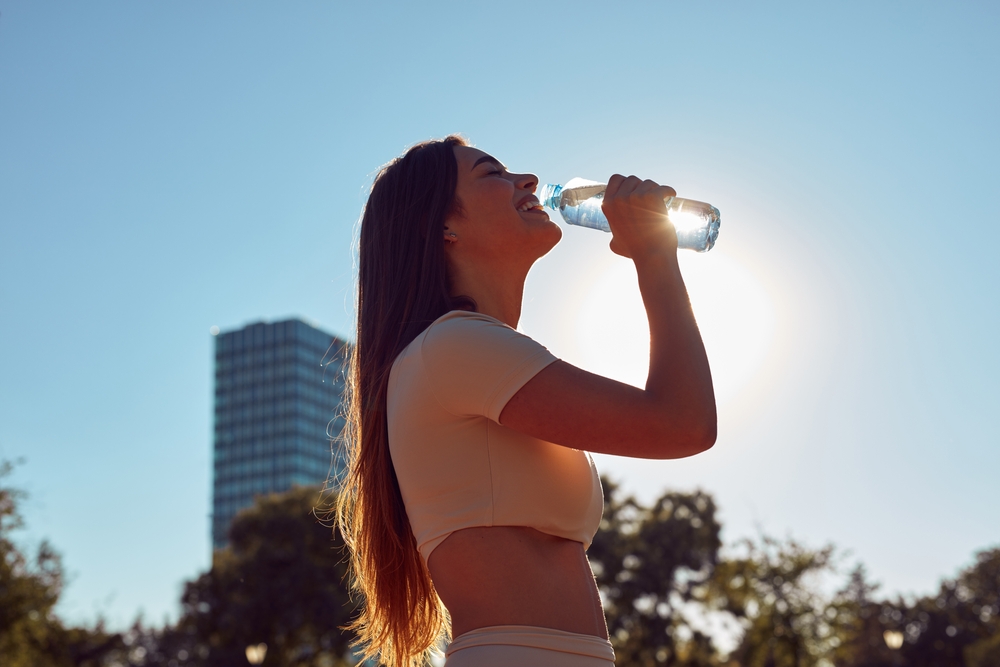 Opus promove ação de hidratação gratuita a corredores da Ricardo Paranhos e expande iniciativa para o Morro da Serrinha