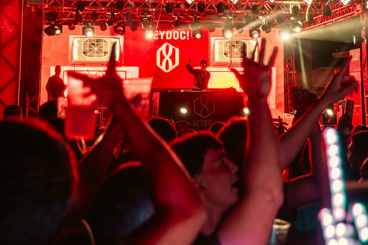 HeyDoc! impacta mais de 70 mil pessoas levando a música eletrônica ao Carnaval de Goiás