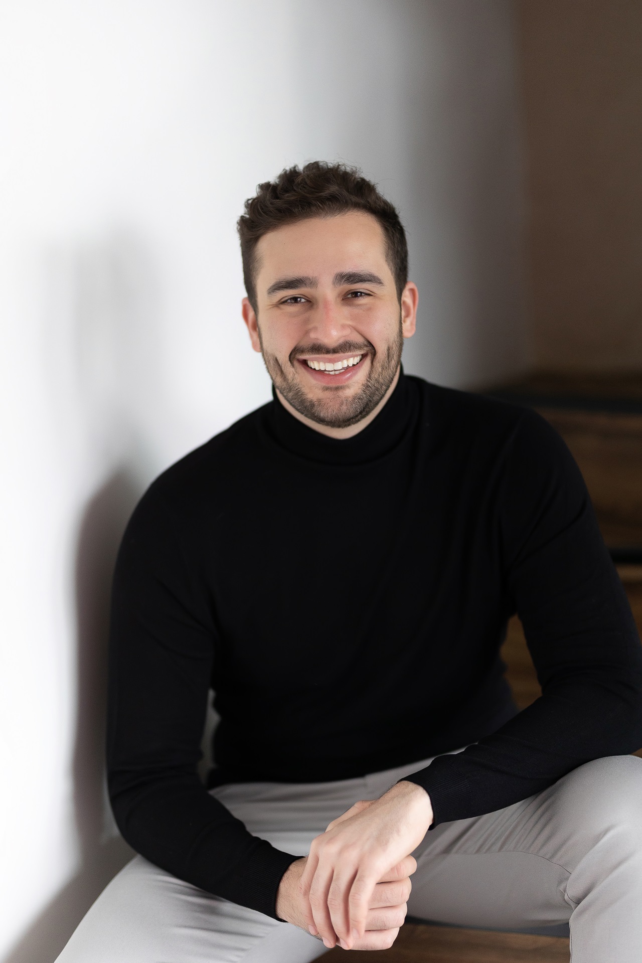 Com formação internacional e foco em cirurgia facial, Dr. Diogo Höhl se destaca em Goiânia e planeja ampliar atendimento na capital