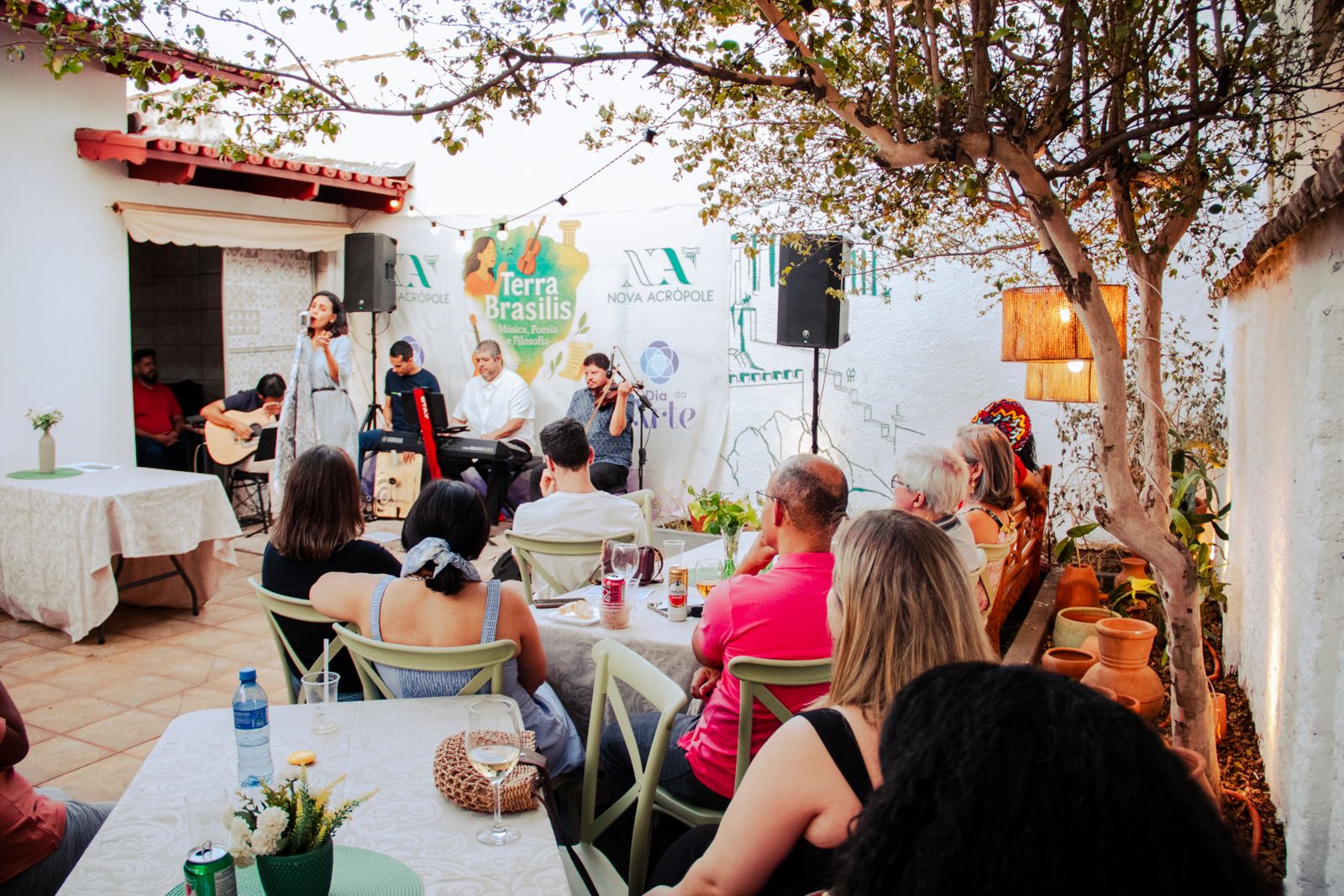 Programação cultural da Nova Acrópole promove “Noite Árabe” em Goiânia