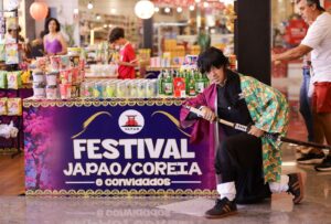 Stand dedicado à cultura asiática movimenta shopping de Goiânia