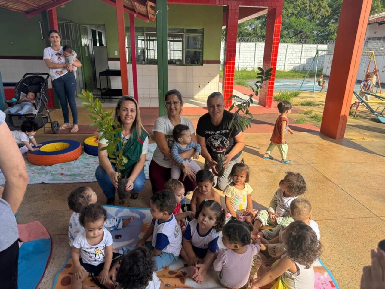 MotoGP Goiânia ganha ação ambiental: prefeitura planta 1,5 mil mudas do Cerrado com estudantes e motoclubes