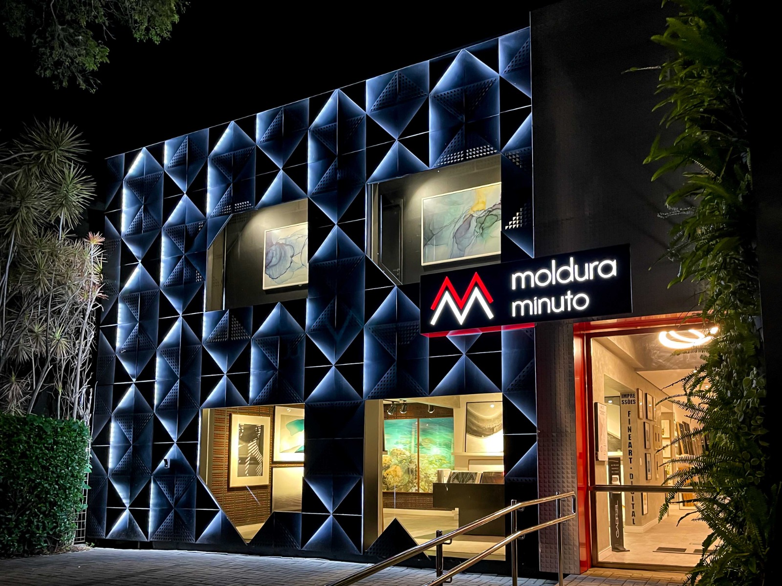 Referência em emolduramento premium, Moldura Minuto Goiânia celebra 17 anos com nova sedeFranquia inaugura novo espaço no Setor Marista com exposição de obras assinadas e fotografias