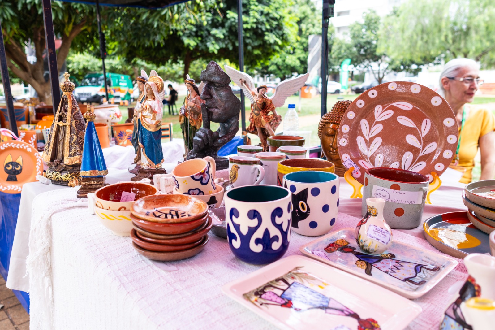 Feira Criativa do Instituto Unimed Goiânia impulsiona o empreendedorismo artesanal e transforma trajetórias