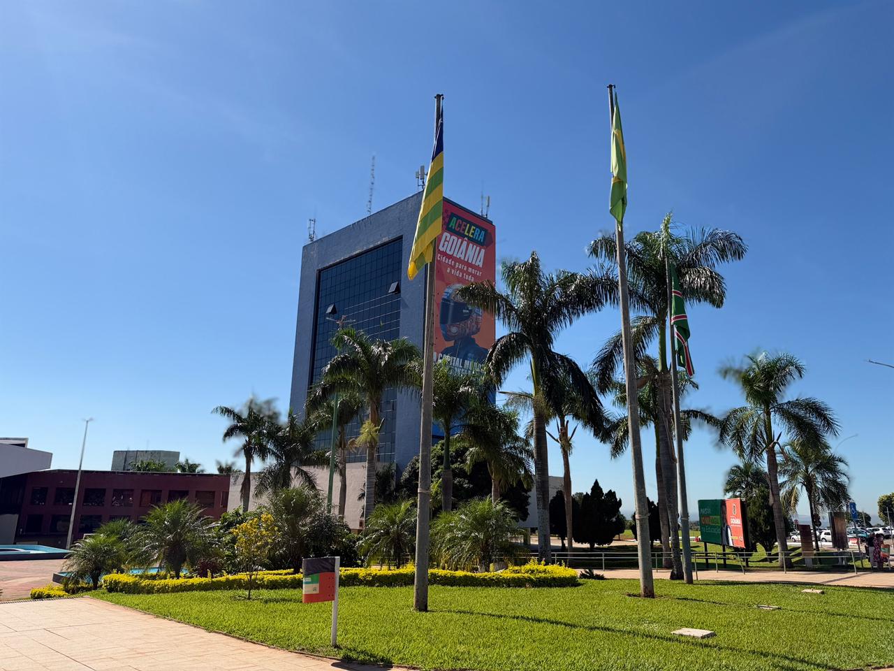 Prefeitura de Goiânia encaminha projeto que prevê reajuste salarial para servidores da Educação