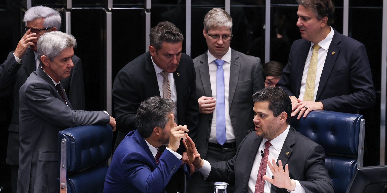 Senado aprova pautas-bomba mesmo com alertas do governo