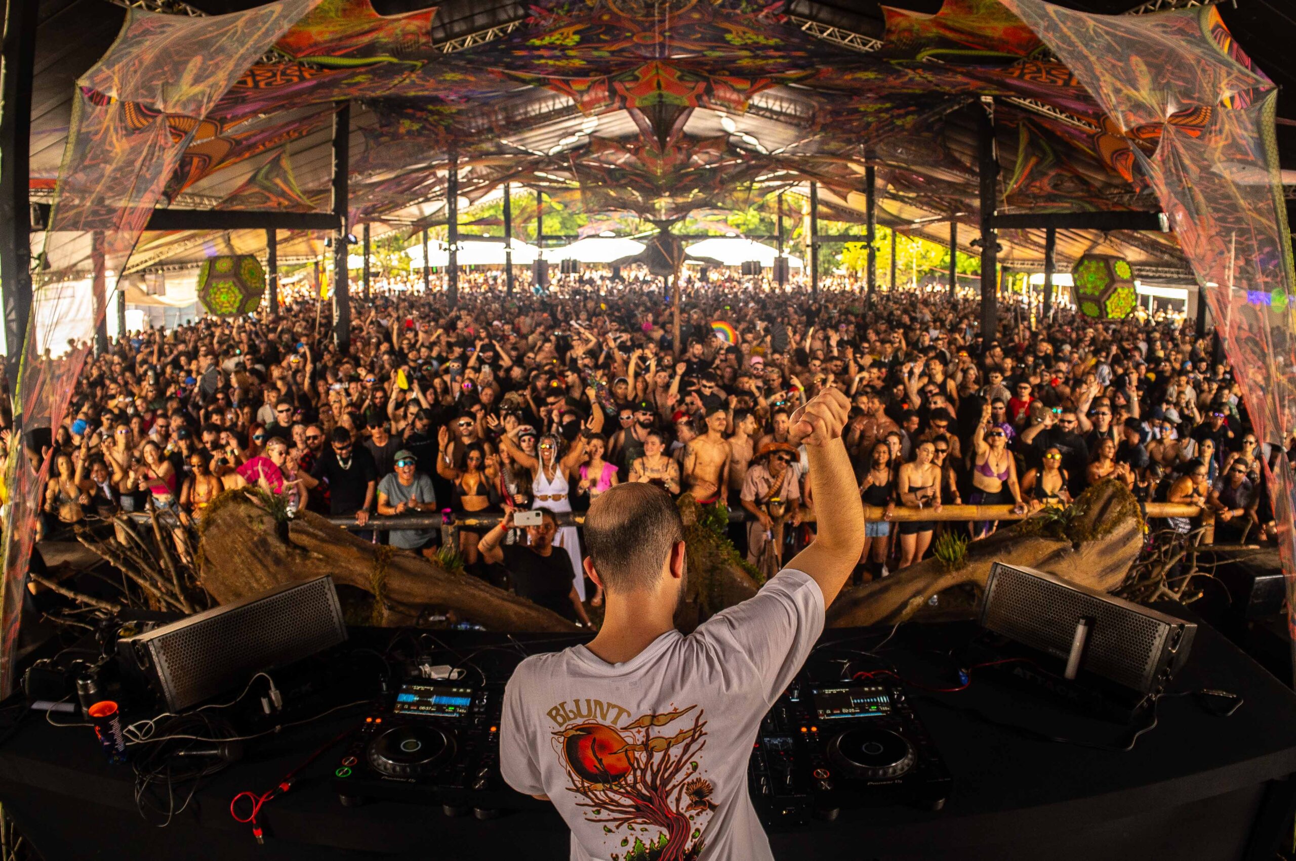 Hipnótica celebra 14 anos neste fim de semana com 26 horas ininterruptas de música em Goiânia