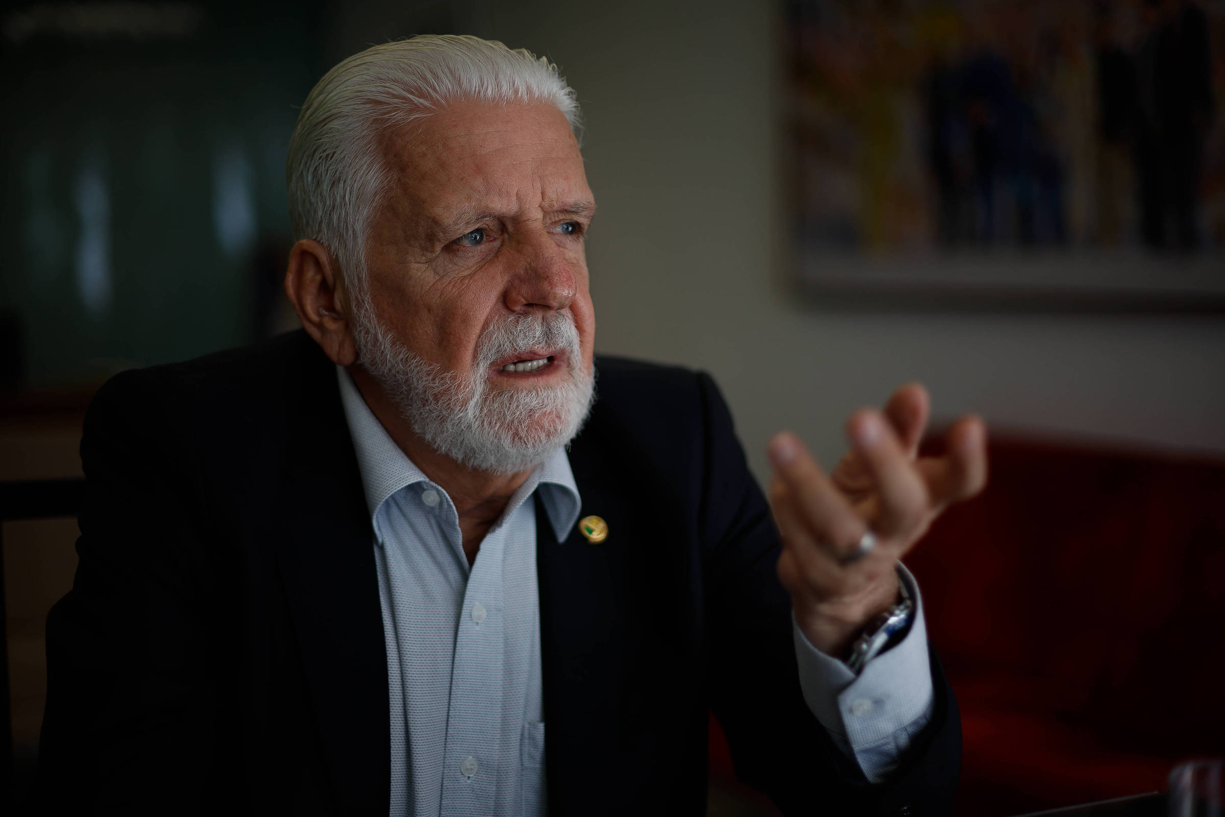 Campanha de Lula mantém foco em caso Master contra Flávio Bolsonaro e diferencia presidente de Jaques Wagner