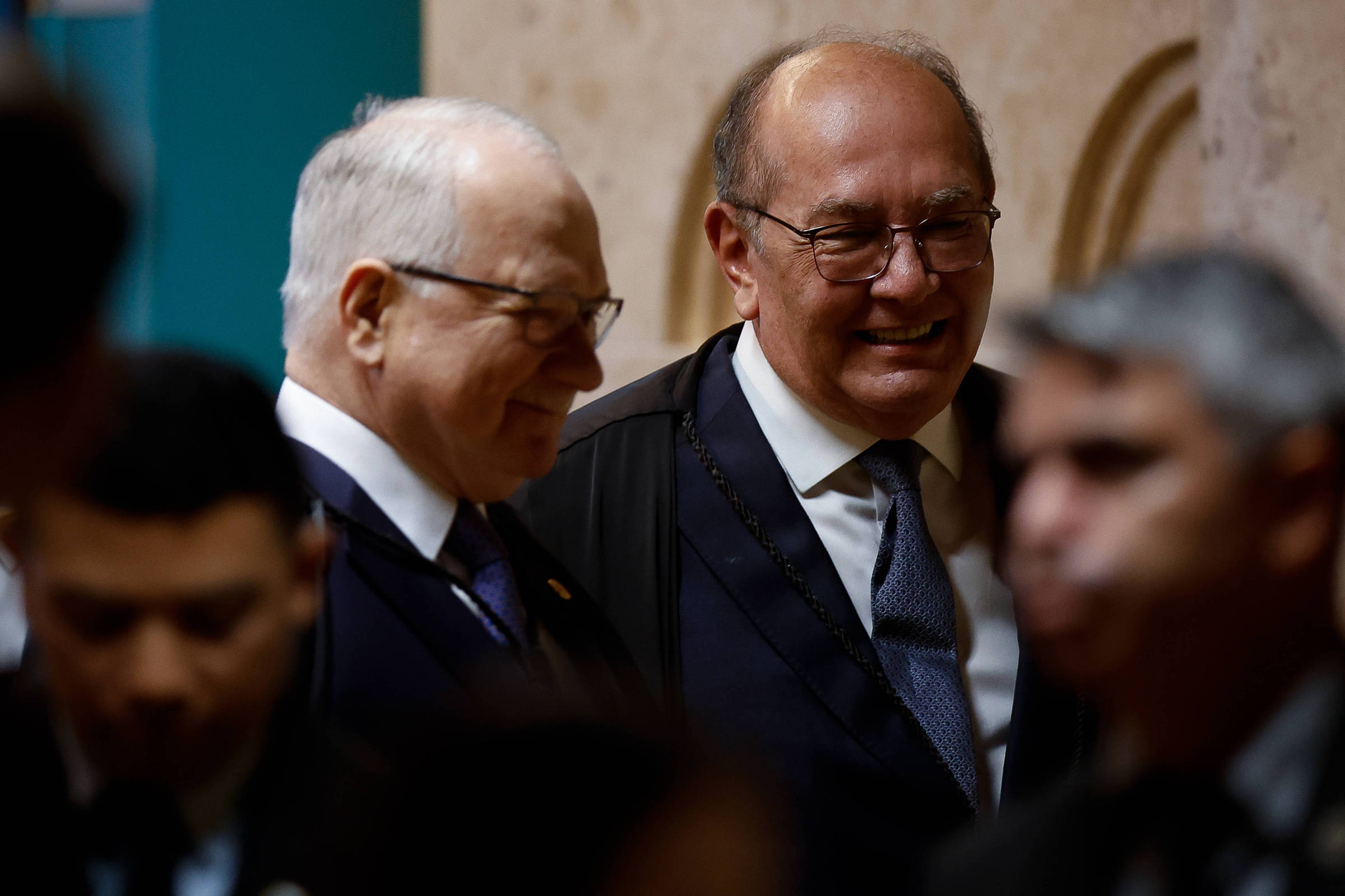 Fachin elogia Gilmar Mendes por 24 anos no STF e destaca disposição para o debate