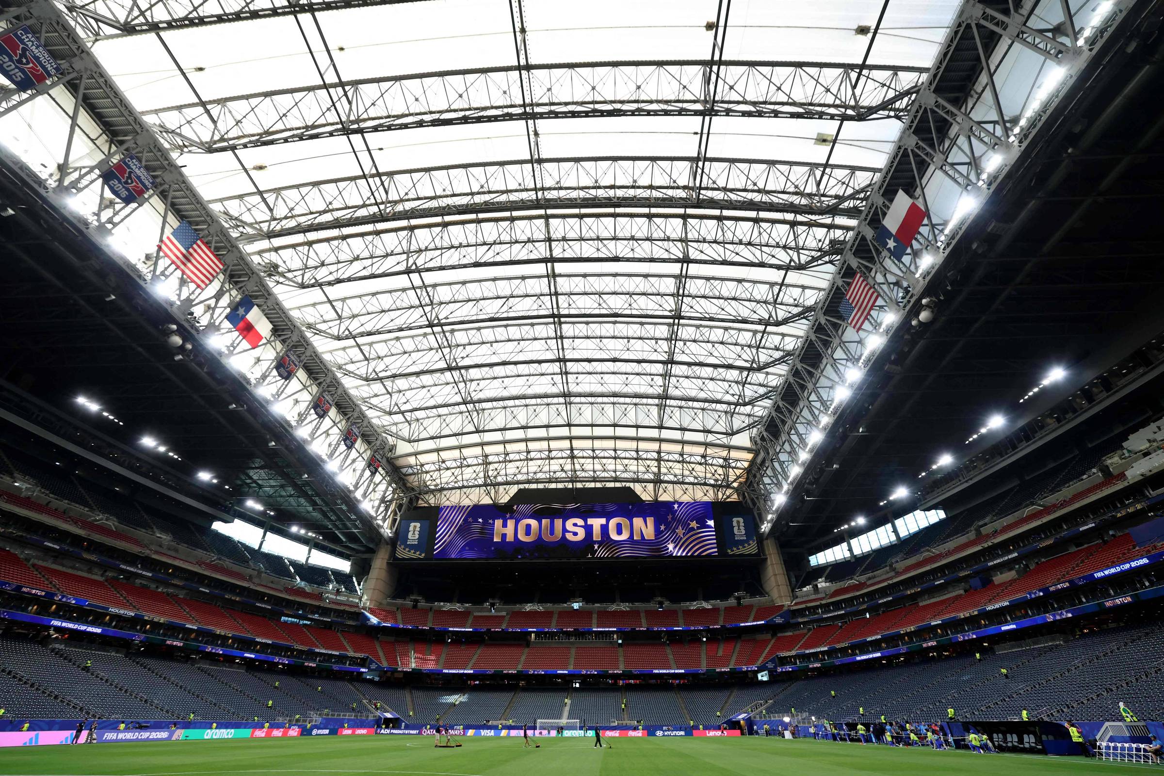 Levi’s, Gillette e Heinz ‘driblam’ regra da Fifa que exige retirada das marcas de estádios