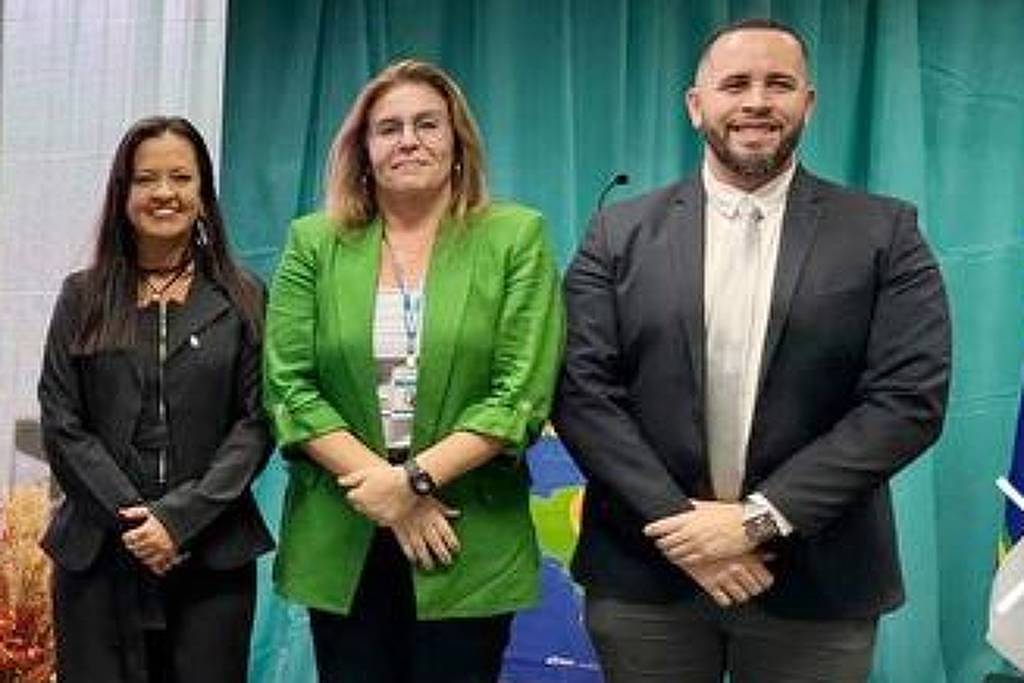 Ana Cristina Silveira promove servidora que autorizou acordos para descontos ilegais no INSS