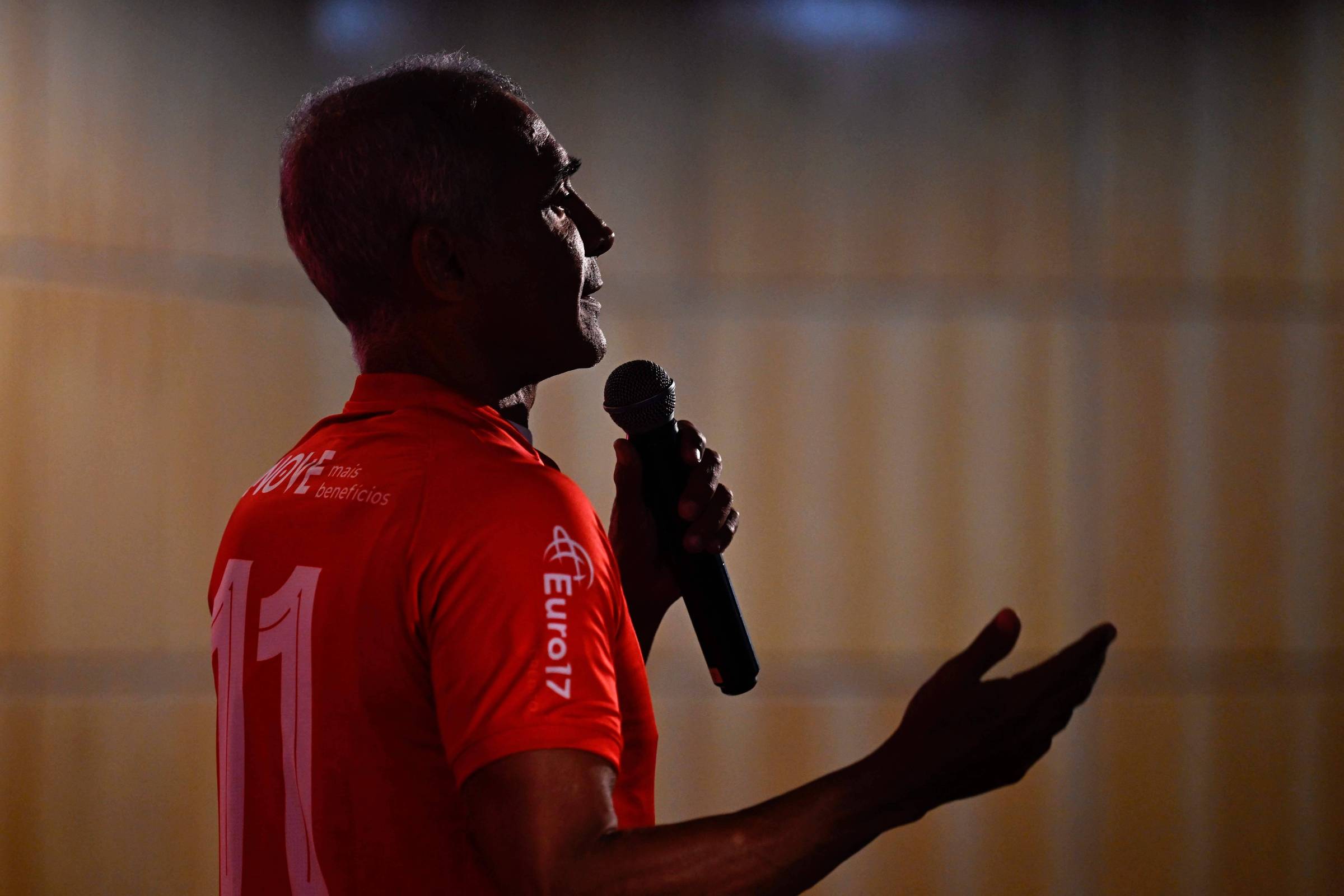 Romário critica falta de atitude e liderança na seleção brasileira durante a Copa do Mundo de 2026