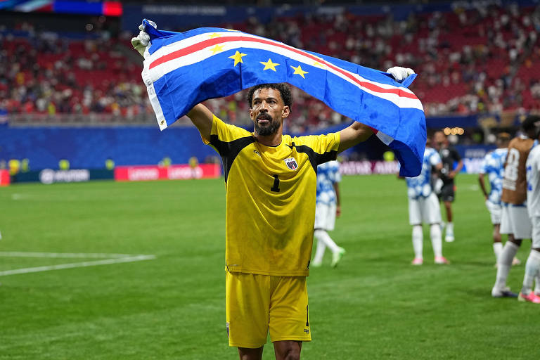 Mãe do goleiro Vozinha obtém visto especial para acompanhar Copa do Mundo nos EUA