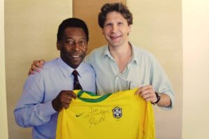 Jornalista escocês destaca importância de conhecer Pelé para avaliar Messi como maior jogador de futebol