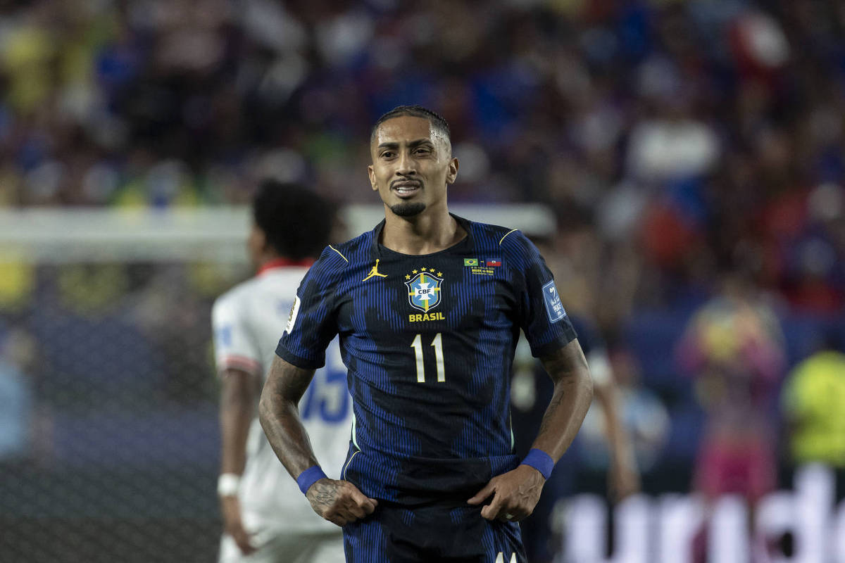 Lesão no bíceps femoral afasta Raphinha da Copa do Mundo após alerta prévio de especialista