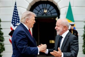 Pesquisa Datafolha revela estabilidade na avaliação do governo Lula: 38% negativa e 32% positiva em junho de 2026