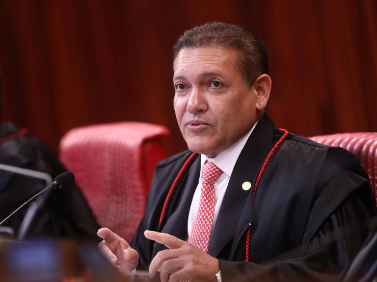 Ministro Kassio Nunes Marques revoga decisão de Moraes e autoriza fala de advogados em referendos no TSE