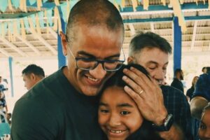 Candidato bolsonarista ao governo de Roraima mantém campanha e terá foto na urna apesar de decisão do STF