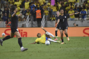 Histórico de proibição e desigualdades marcam o futebol feminino no Brasil