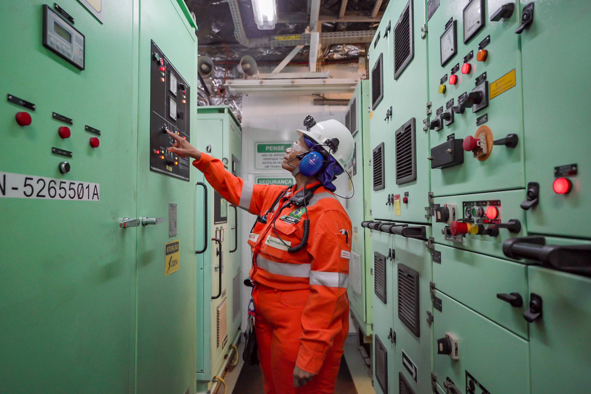 Petrobras oferece R$ 300 mil em bolsas para reportagens sobre ciência e energias do futuro