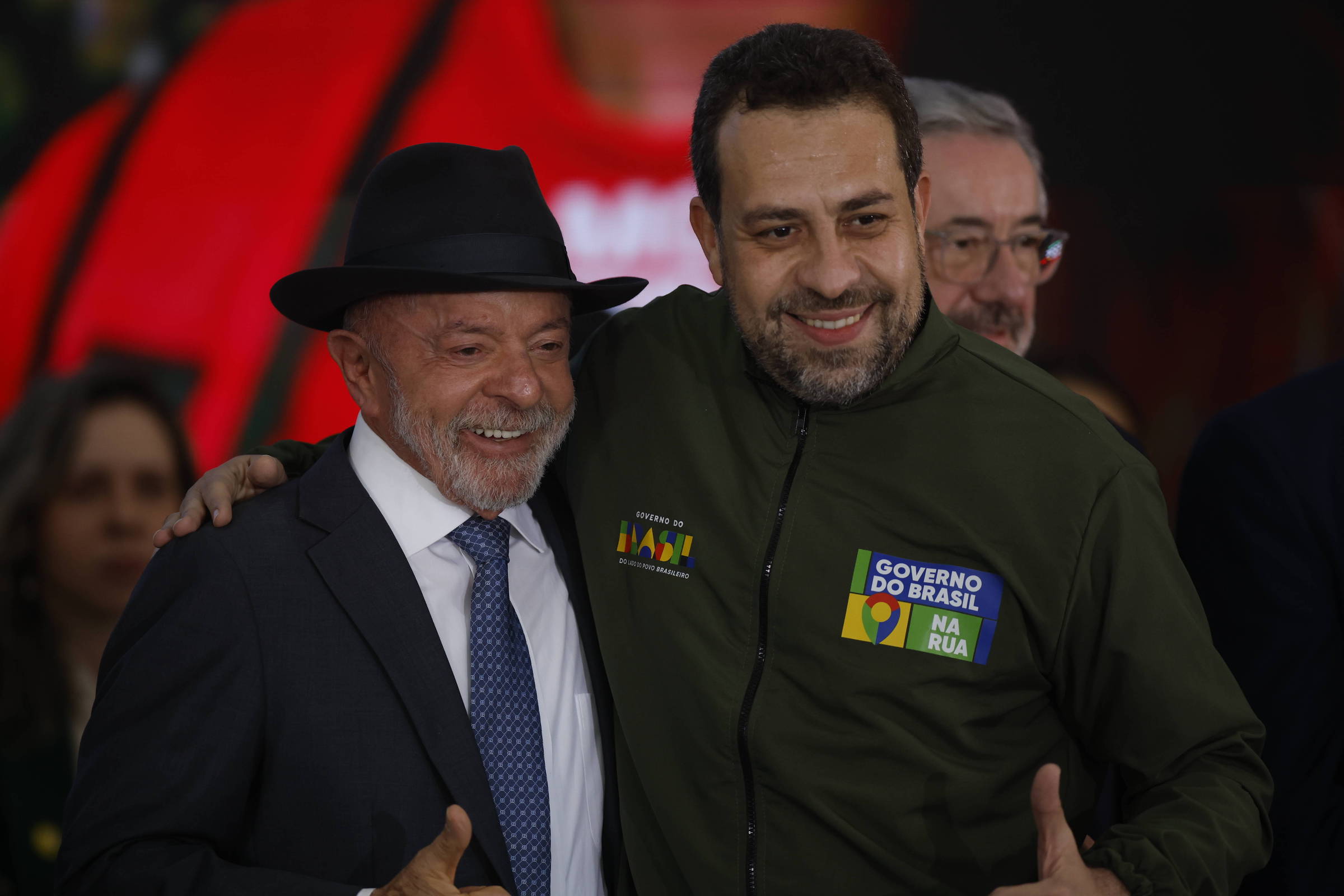 Lula anuncia fim da radioterapia e confirma cura definitiva do câncer de pele