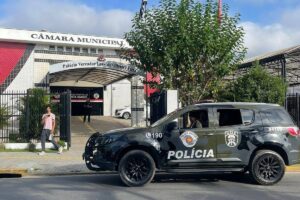 Partidos chegam às eleições sem filtros para barrar candidato de facção criminosa