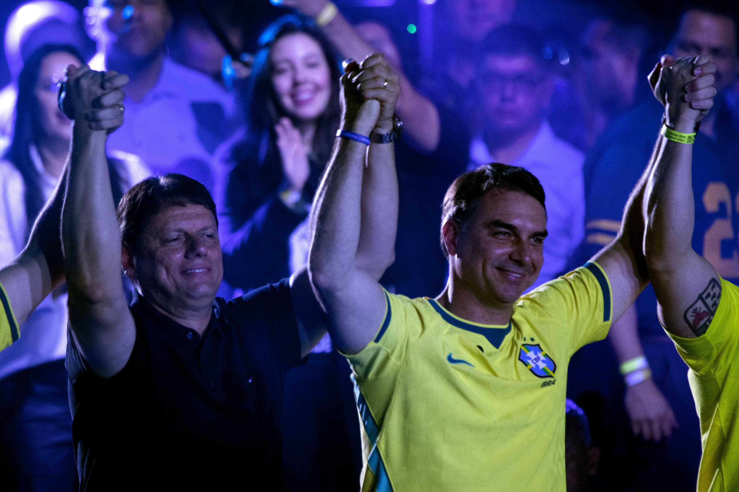 Flávio Bolsonaro e Tarcísio de Freitas terão novas agendas conjuntas em Presidente Prudente nesta terça-feira