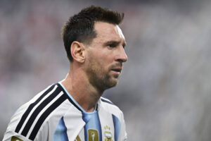 Messi se torna o jogador com mais vitórias em Copas do Mundo ao superar Miroslav Klose