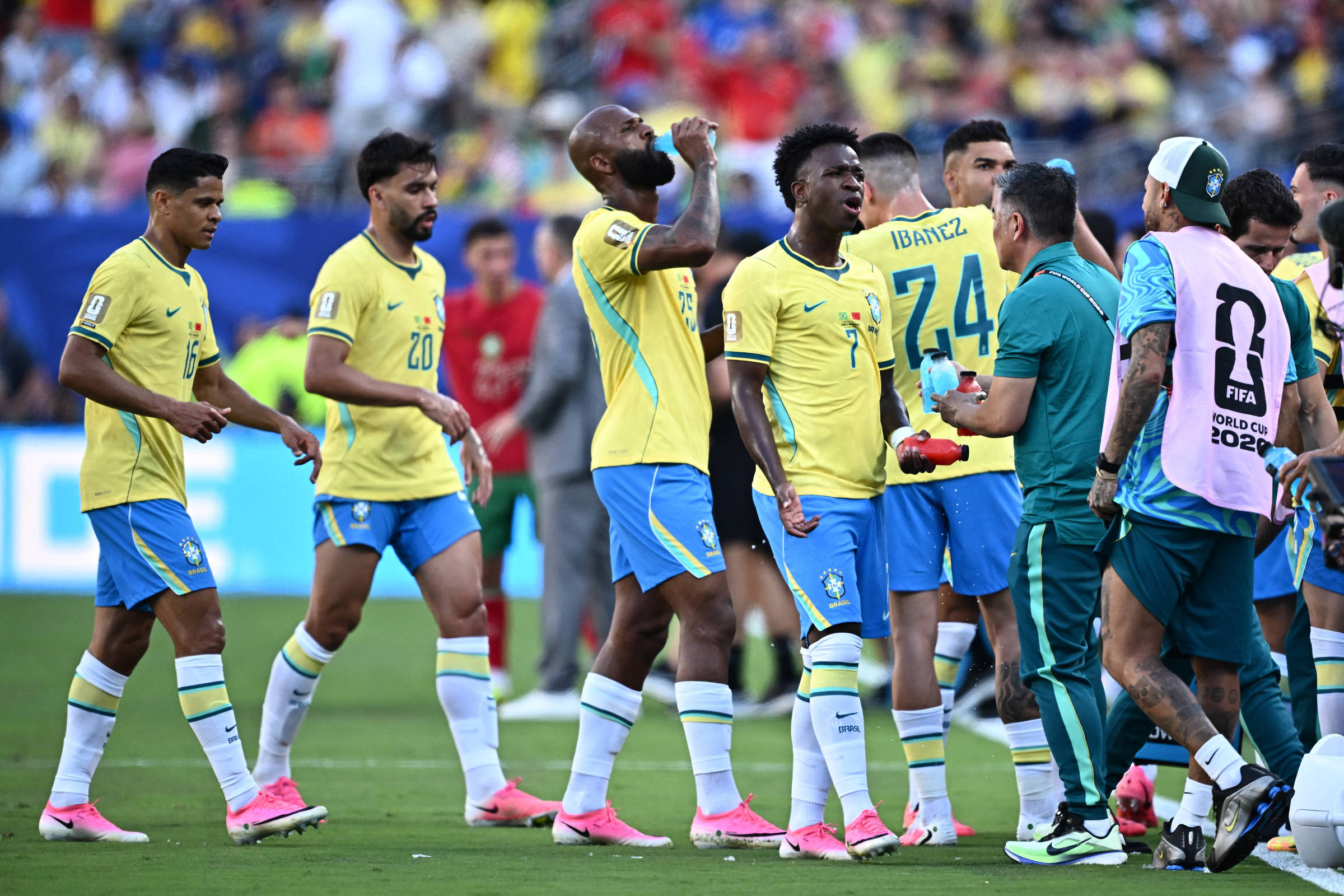 Pausas para hidratação na Copa do Mundo de 2026 geram insatisfação entre jogadores e torcedores