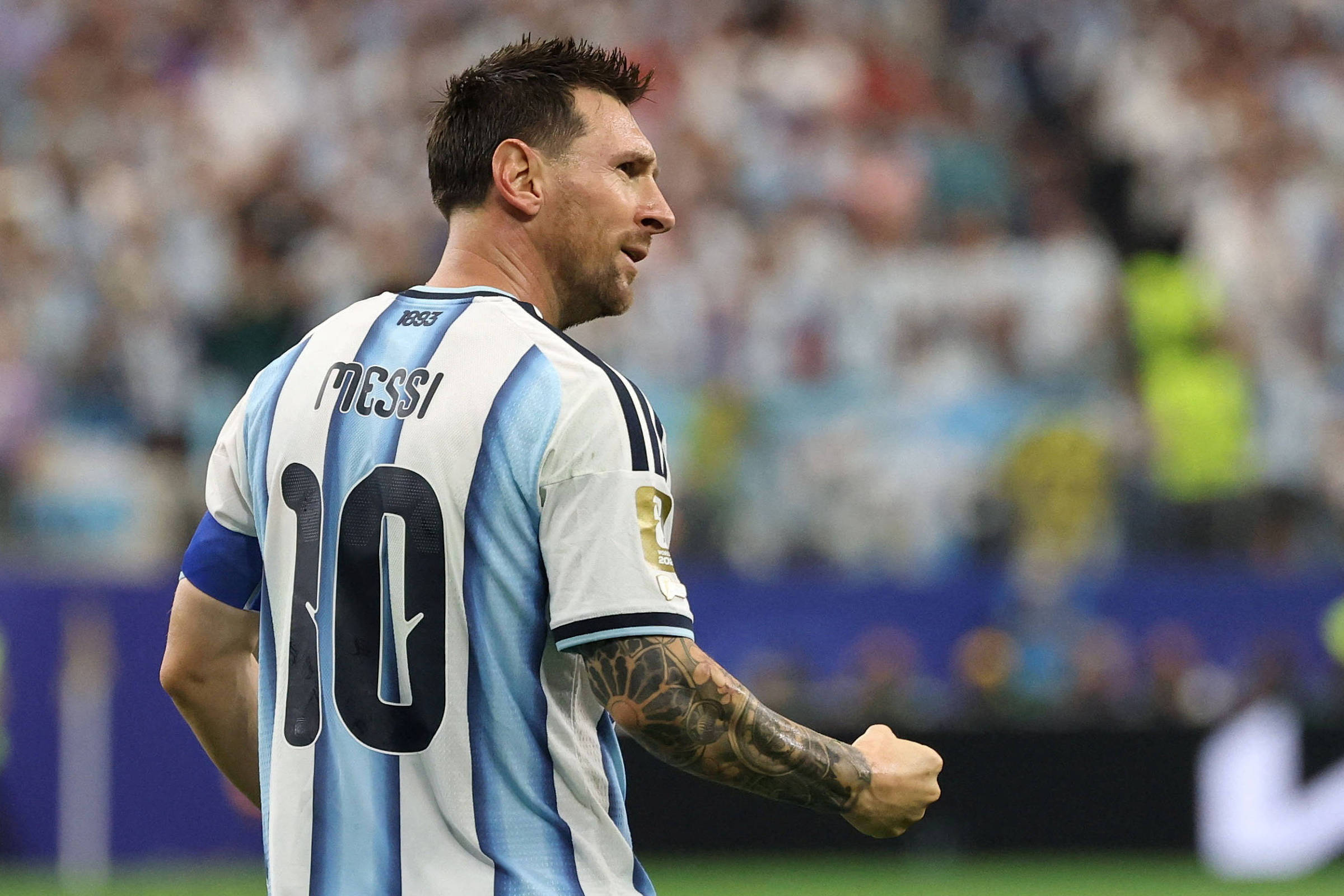 Messi celebra feito histórico e assume liderança na artilharia das Copas após vitória da Argentina sobre Áustria