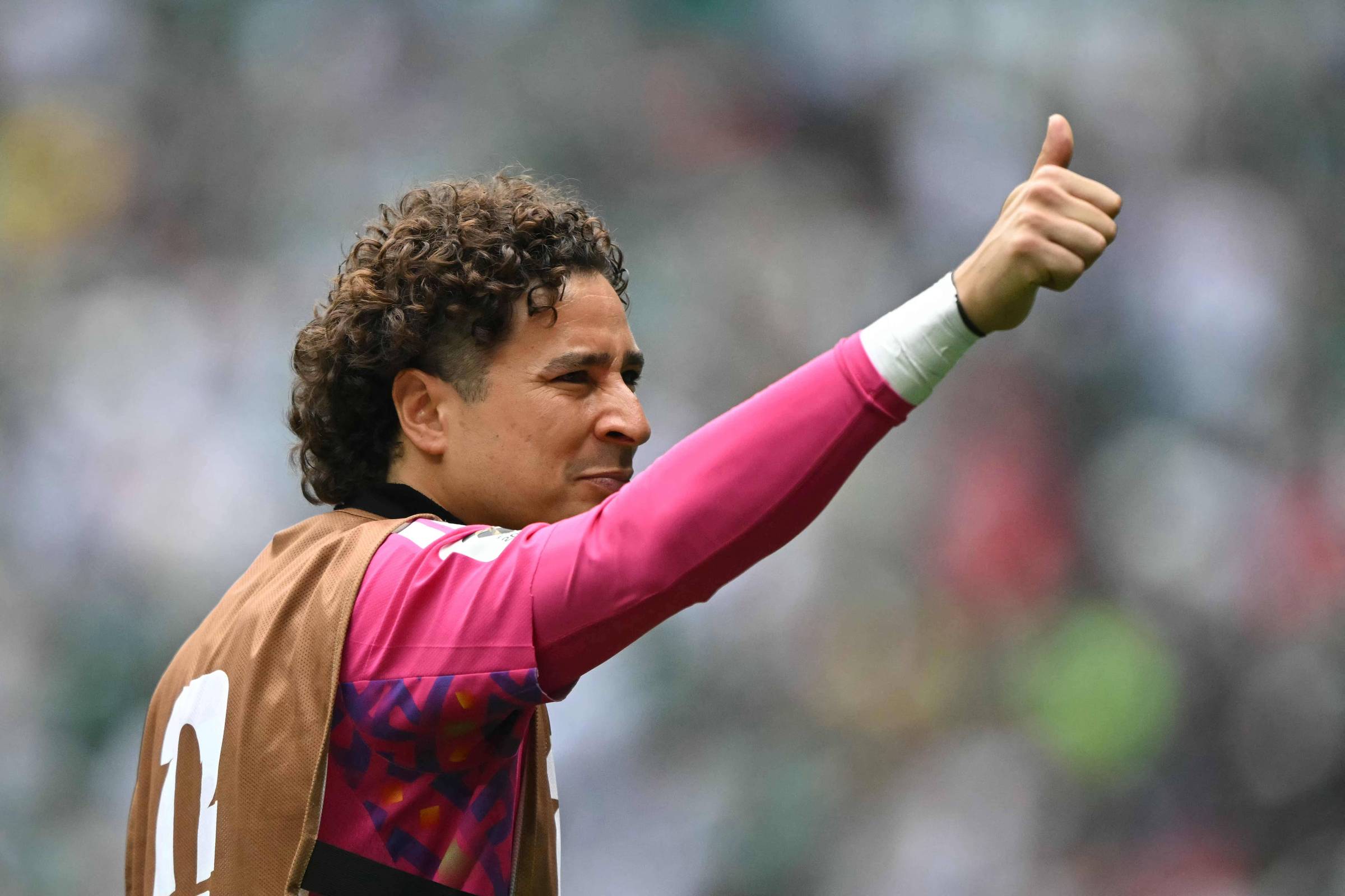 Goleiro mexicano Guillermo Ochoa, 40, sinaliza aposentadoria após Copa do Mundo de 2026
