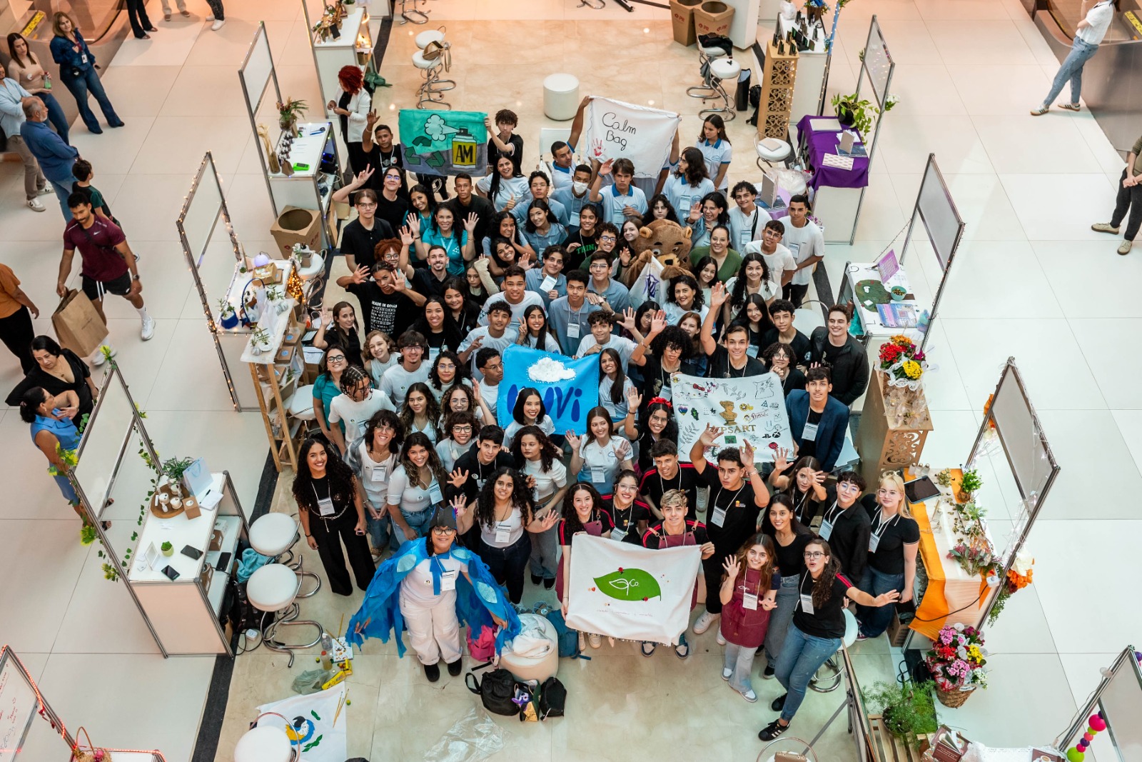 Feira de Miniempresas da JA Goiás leva jovens empreendedores ao Flamboyant Shopping