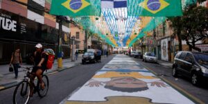 Ruas do Rio ganham decoração especial para a Copa do Mundo 2026