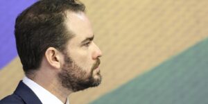 Ministro da Fazenda alerta para riscos das pautas-bomba nas eleições