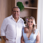 O casal de empresários Walber e Elzilene Resende inauguram dia 12 de Maio, a 1ª franqueada de rua da loja “Colcci Marista”, na Al. Ricardo Paranhos, em Goiânia (1)